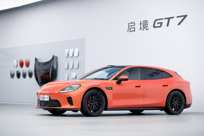 双CEO同台开启实测拆车 启境GT7面向L3级辅助驾驶架构首拆